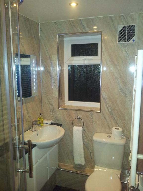 The Bakehouse Guesthouse ميدينهيد الغرفة الصورة